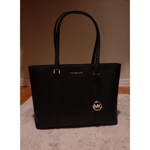 Michael Kors FP-1812 T19 Grande Tote Bag